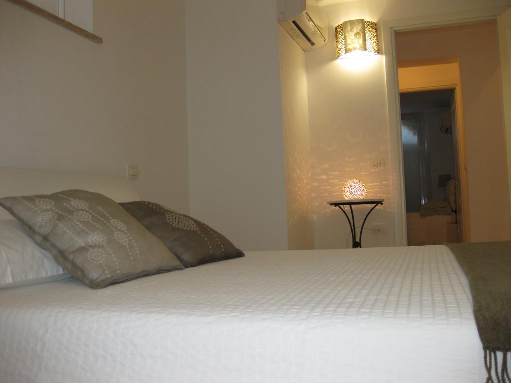 Appartamento In Villa Пезаро Номер фото